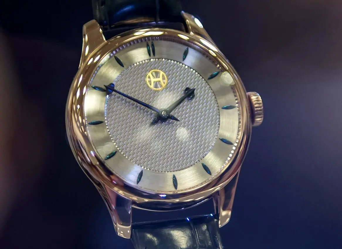 HULSMAN Marie-Elise. Pierwszy zegarek naręczny w pełni wykonany w Holandii!