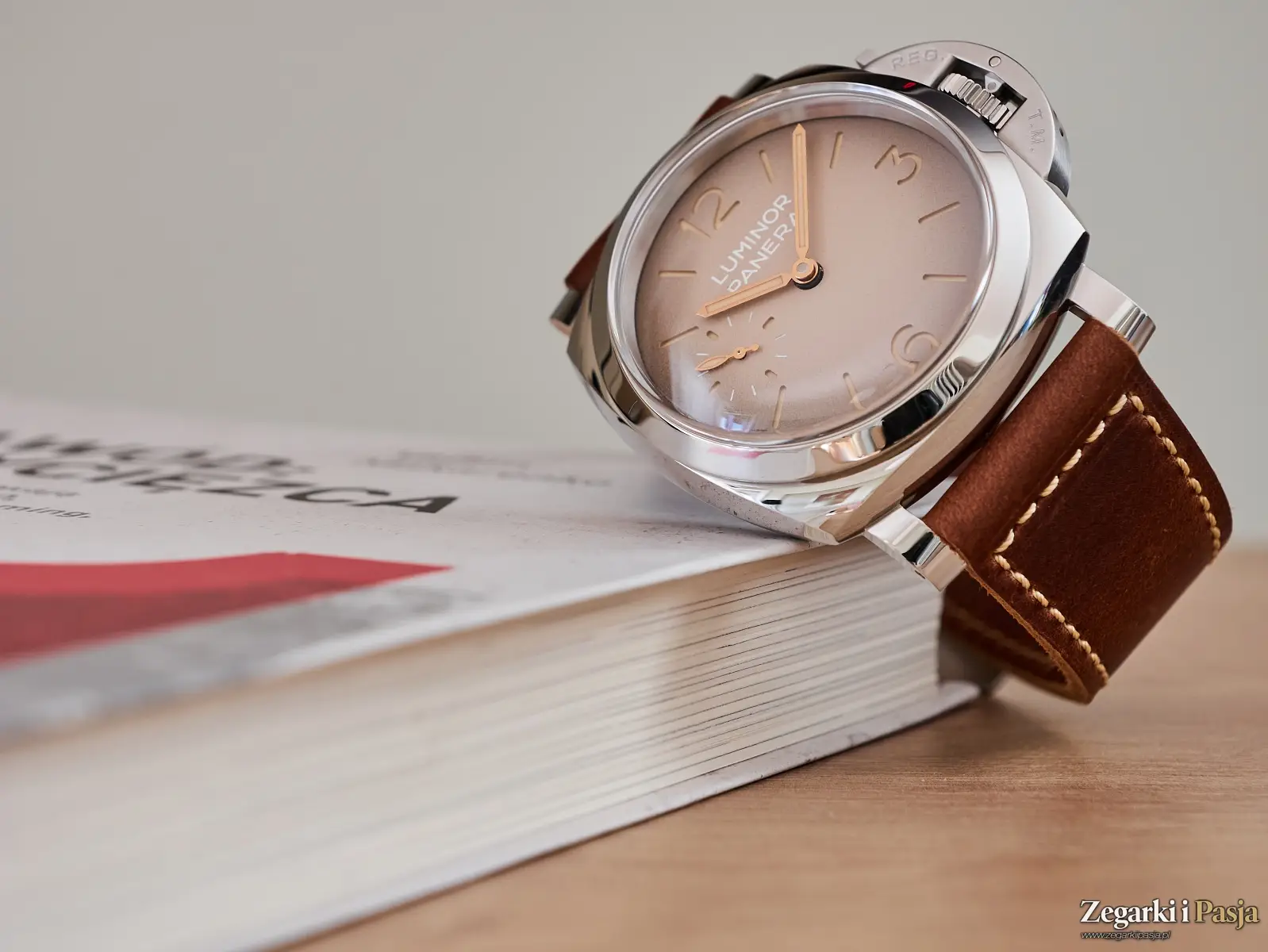 Recenzja Panerai Luminor Tropical PAM01735