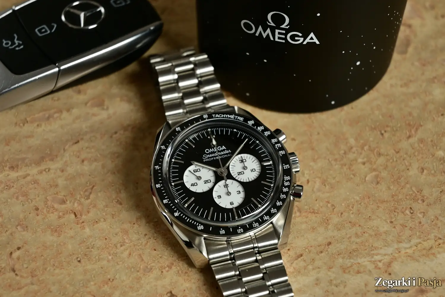 Recenzja Omega Speedmaster Moonwatch “Panda Dial” 310.30.42.50.01.004
