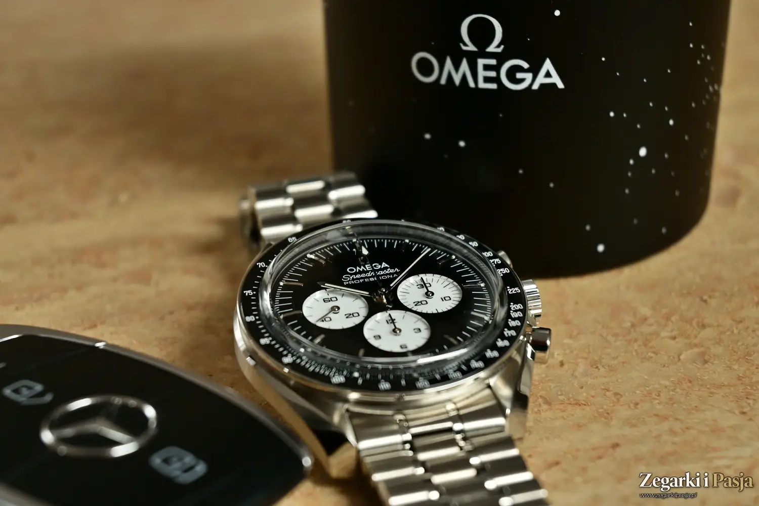 Recenzja Omega Speedmaster Moonwatch “Panda Dial” 310.30.42.50.01.004
