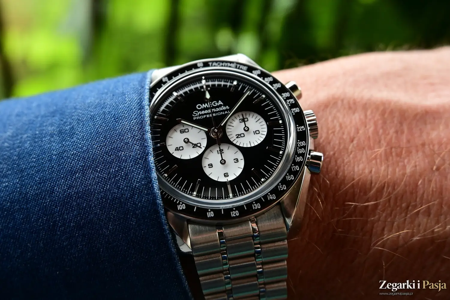 Recenzja Omega Speedmaster Moonwatch “Panda Dial” 310.30.42.50.01.004