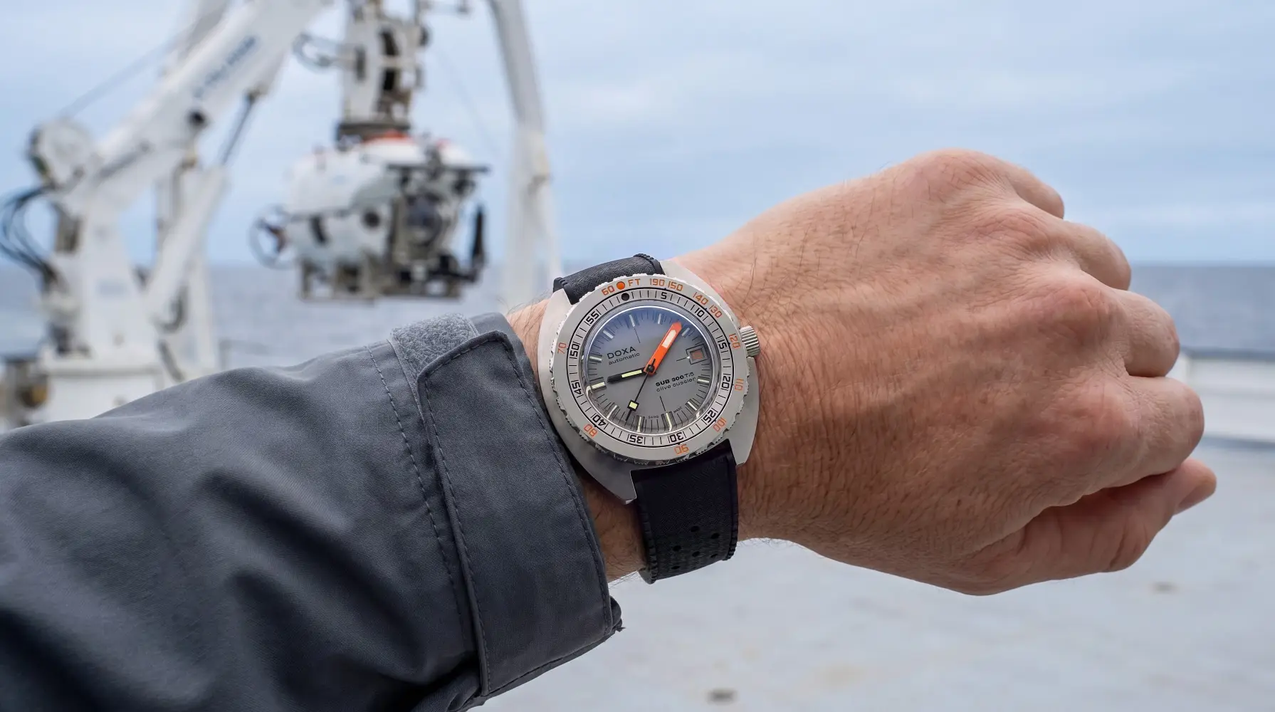 Doxa SUB 300 Ti5 Clive Cussler
