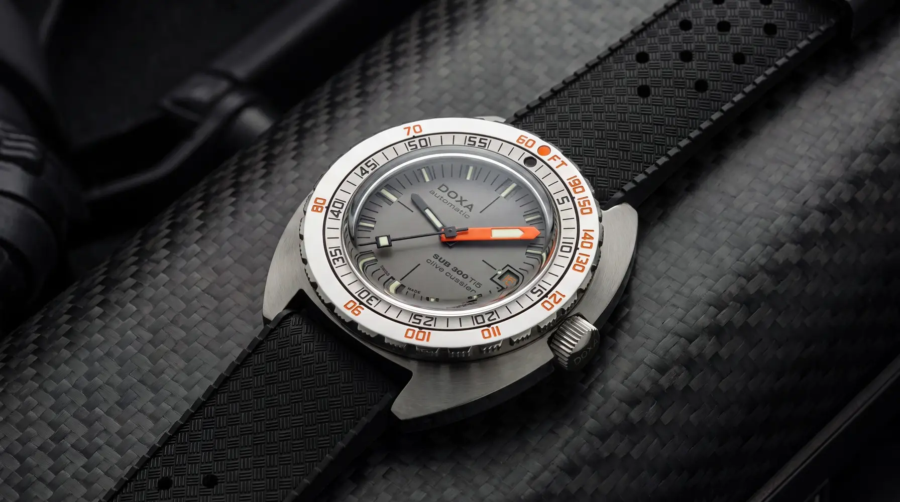Doxa SUB 300 Ti5 Clive Cussler