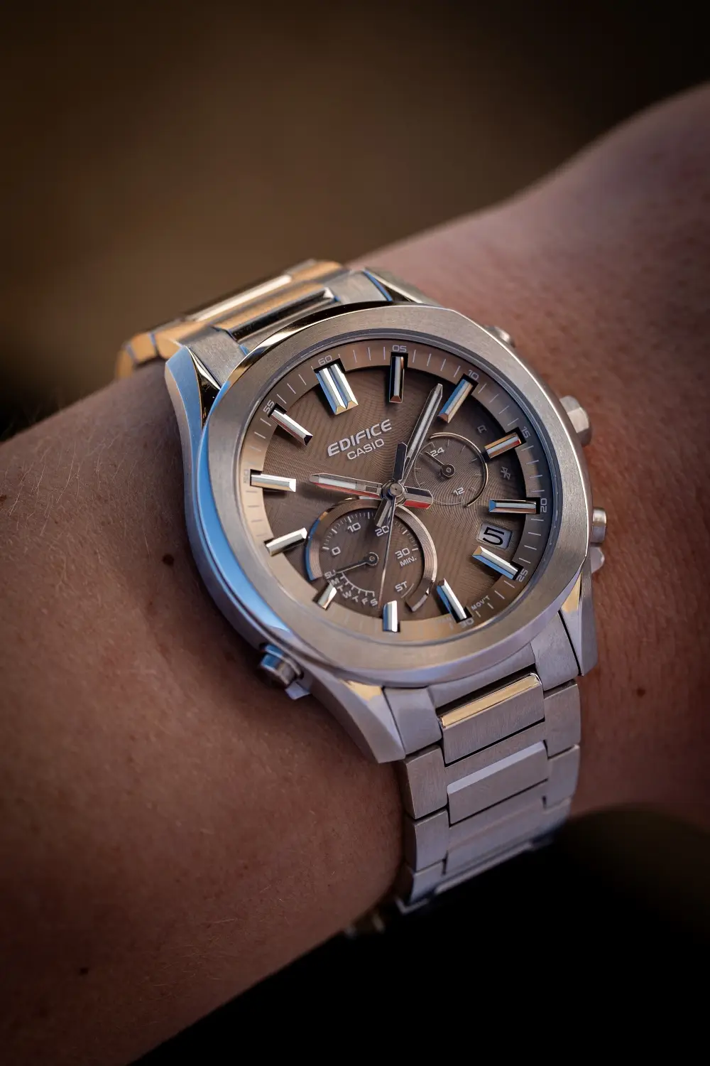 Edifice EQB 1300. Kwintesencja zegarków tej japońskiej marki