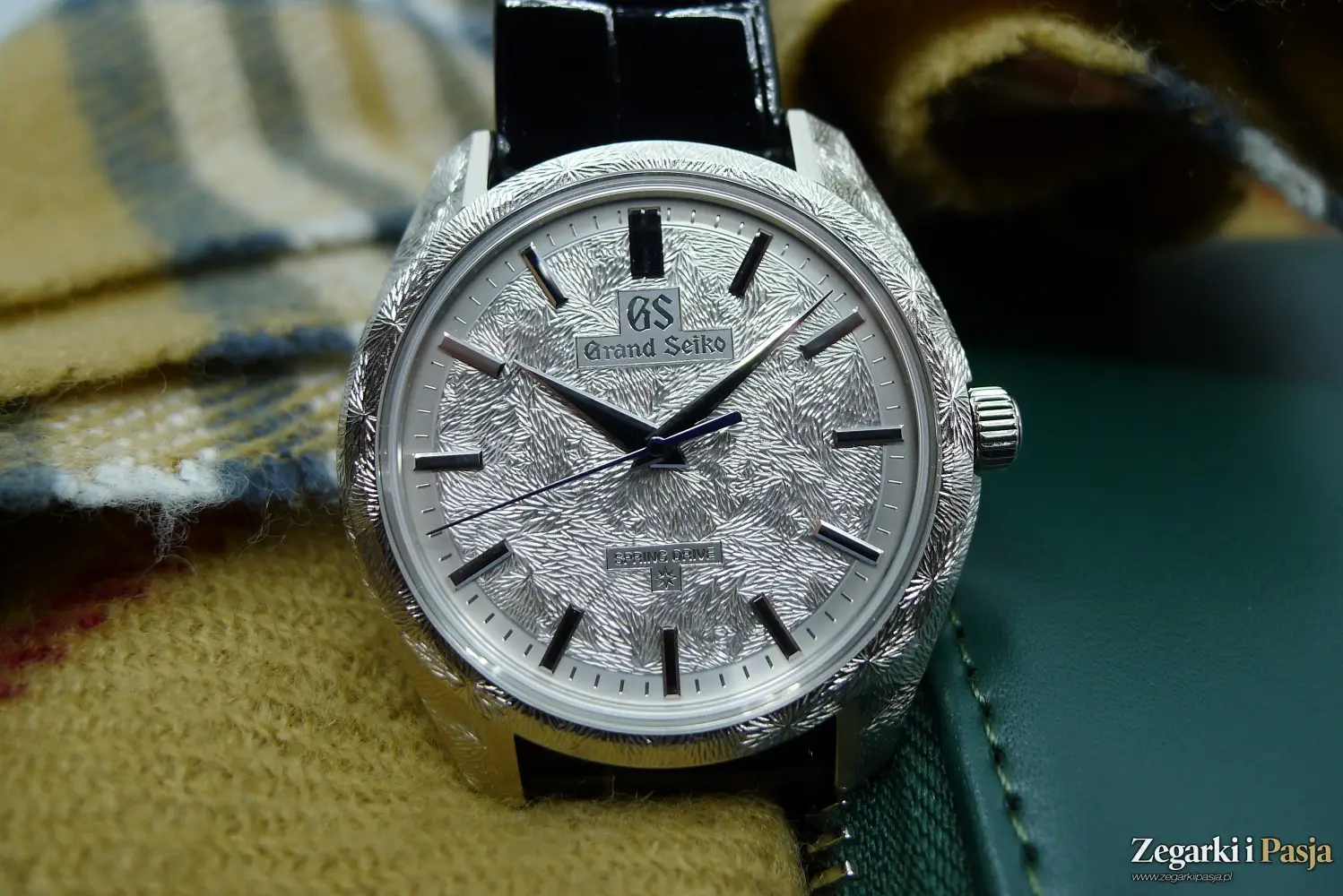 Grand Seiko „Mystic Waterfall" SBGZ01