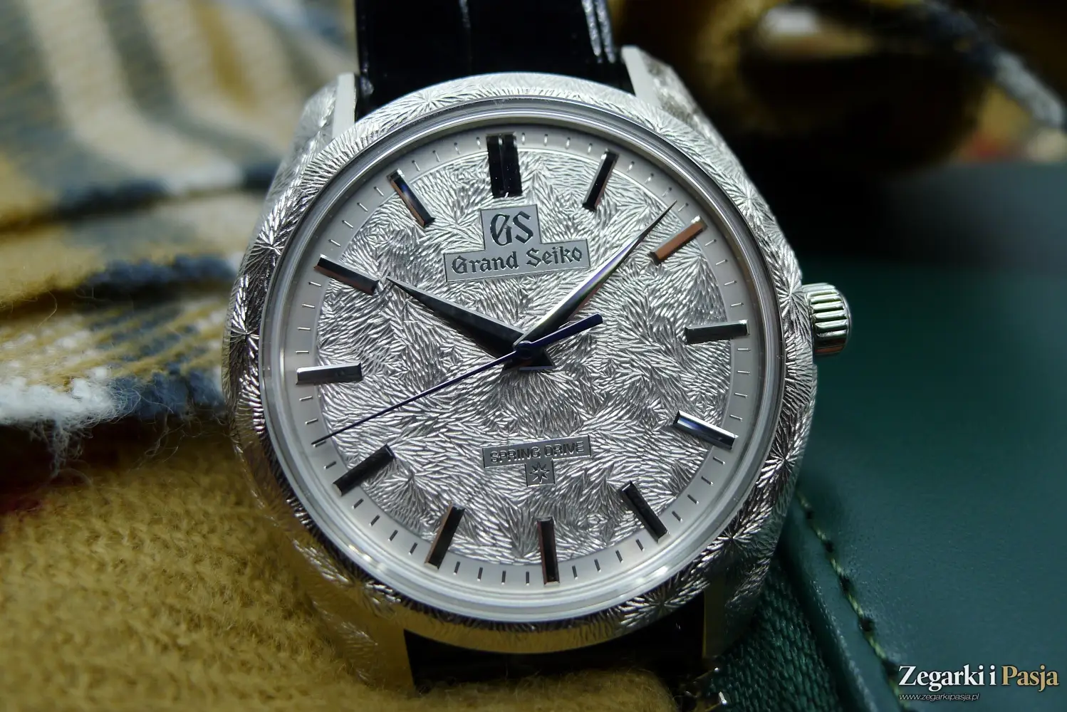 Grand Seiko „Mystic Waterfall" SBGZ01