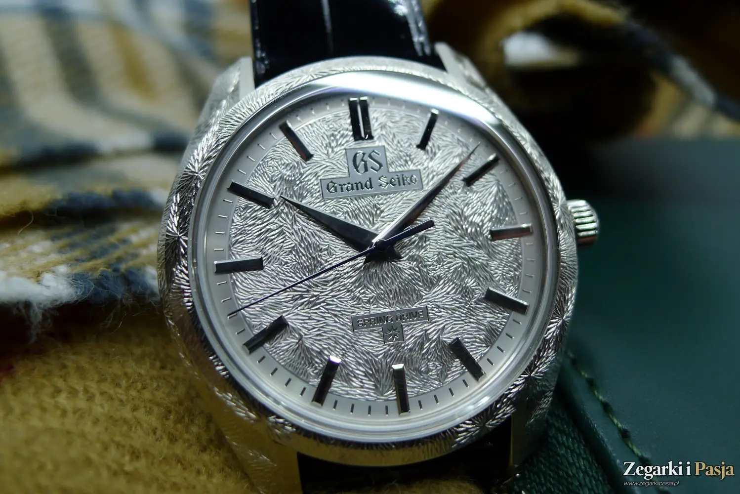 Grand Seiko „Mystic Waterfall" SBGZ01