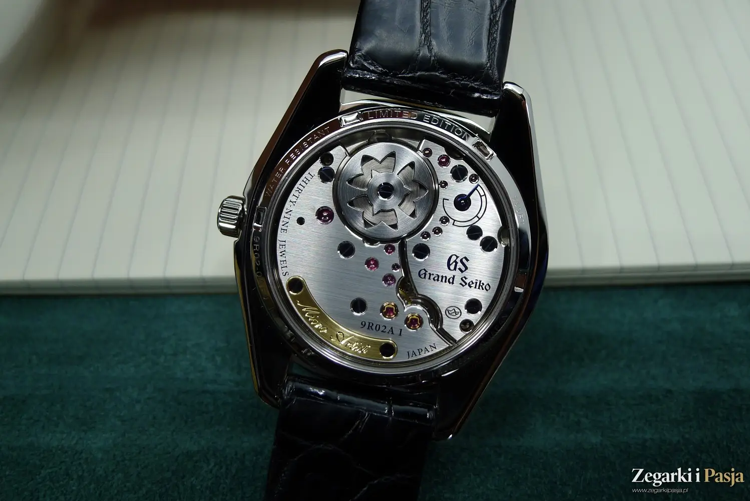 Grand Seiko „Mystic Waterfall" SBGZ01