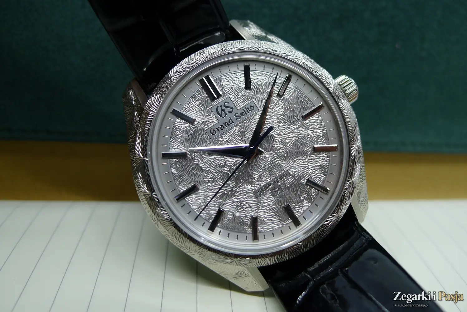 Grand Seiko „Mystic Waterfall" SBGZ01