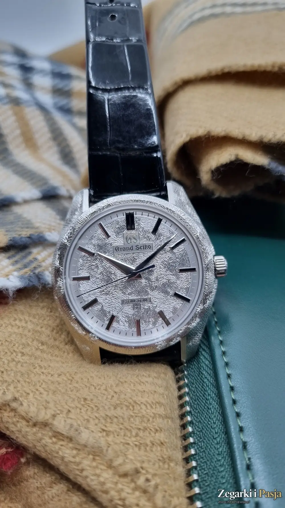 Grand Seiko „Mystic Waterfall" SBGZ01