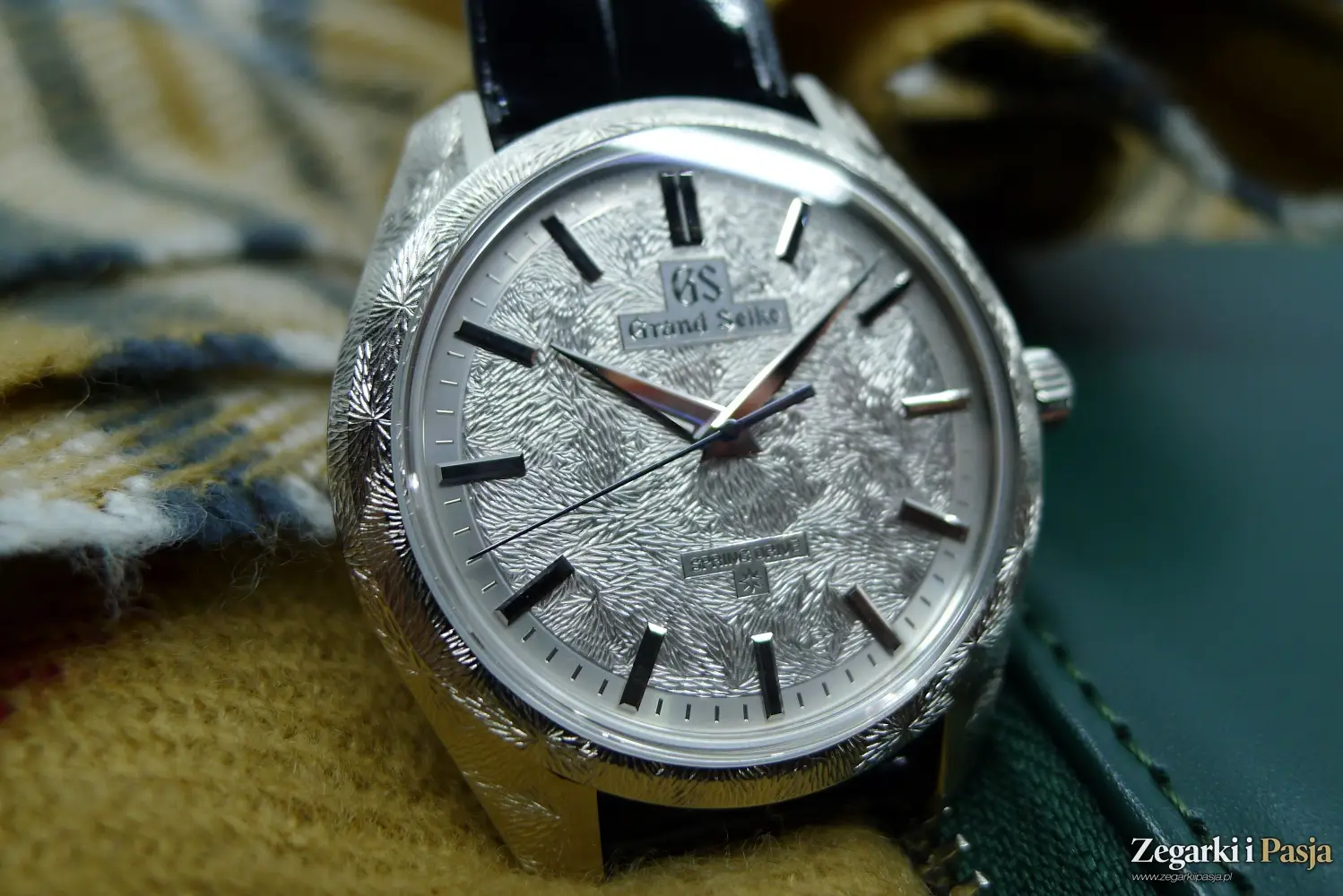 Grand Seiko „Mystic Waterfall" SBGZ01