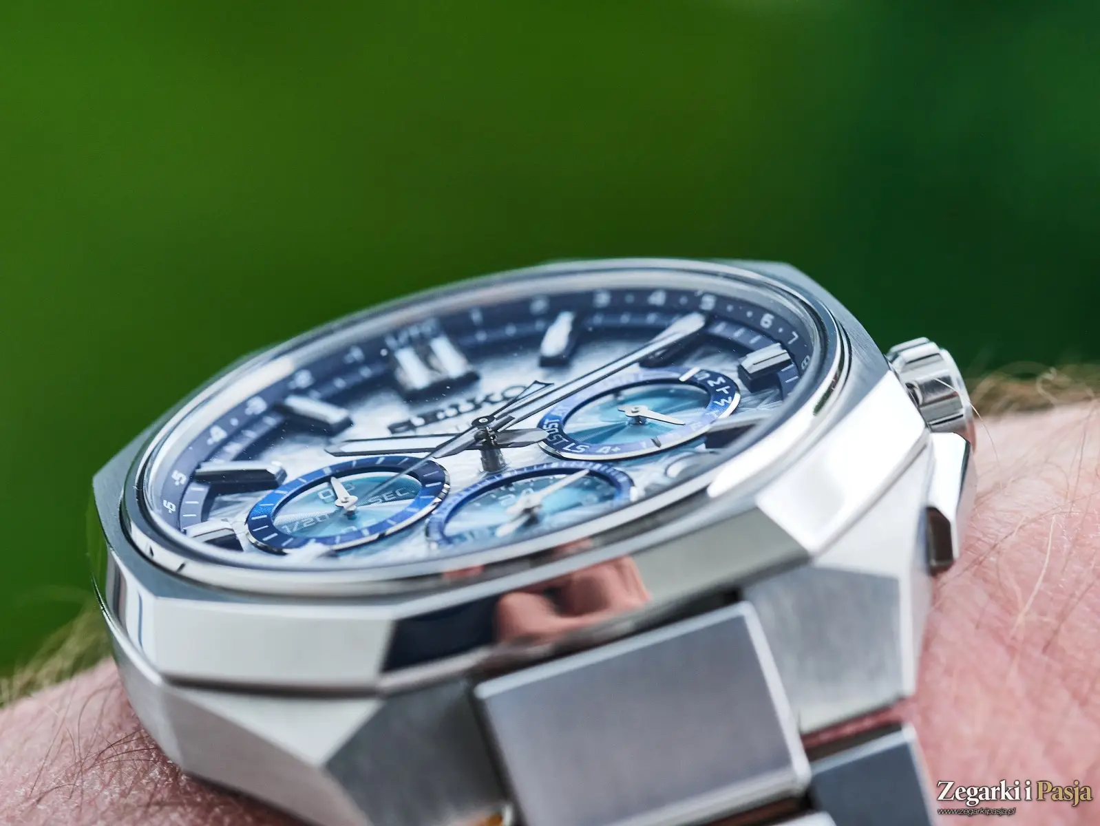 Recenzja: Seiko Astron GPS Solar Dual-Time Chronograph HAB004
