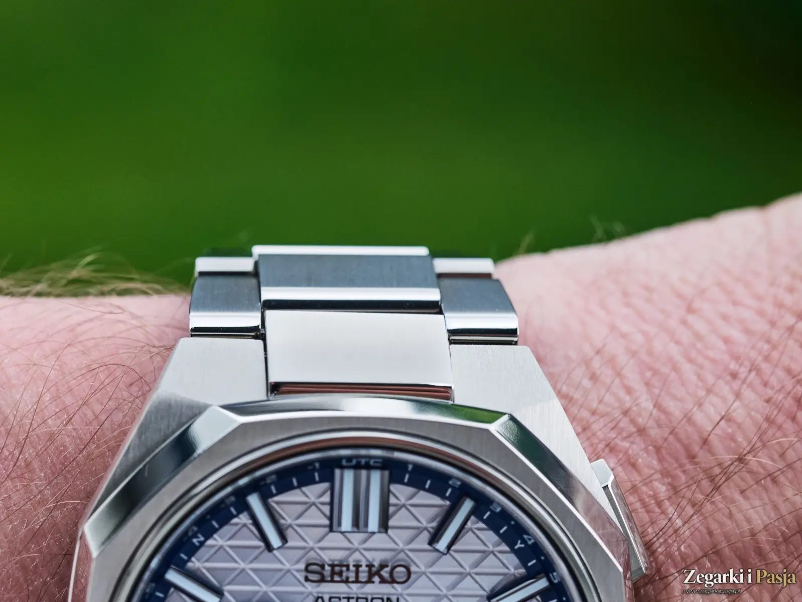 Recenzja: Seiko Astron GPS Solar Dual-Time Chronograph HAB004