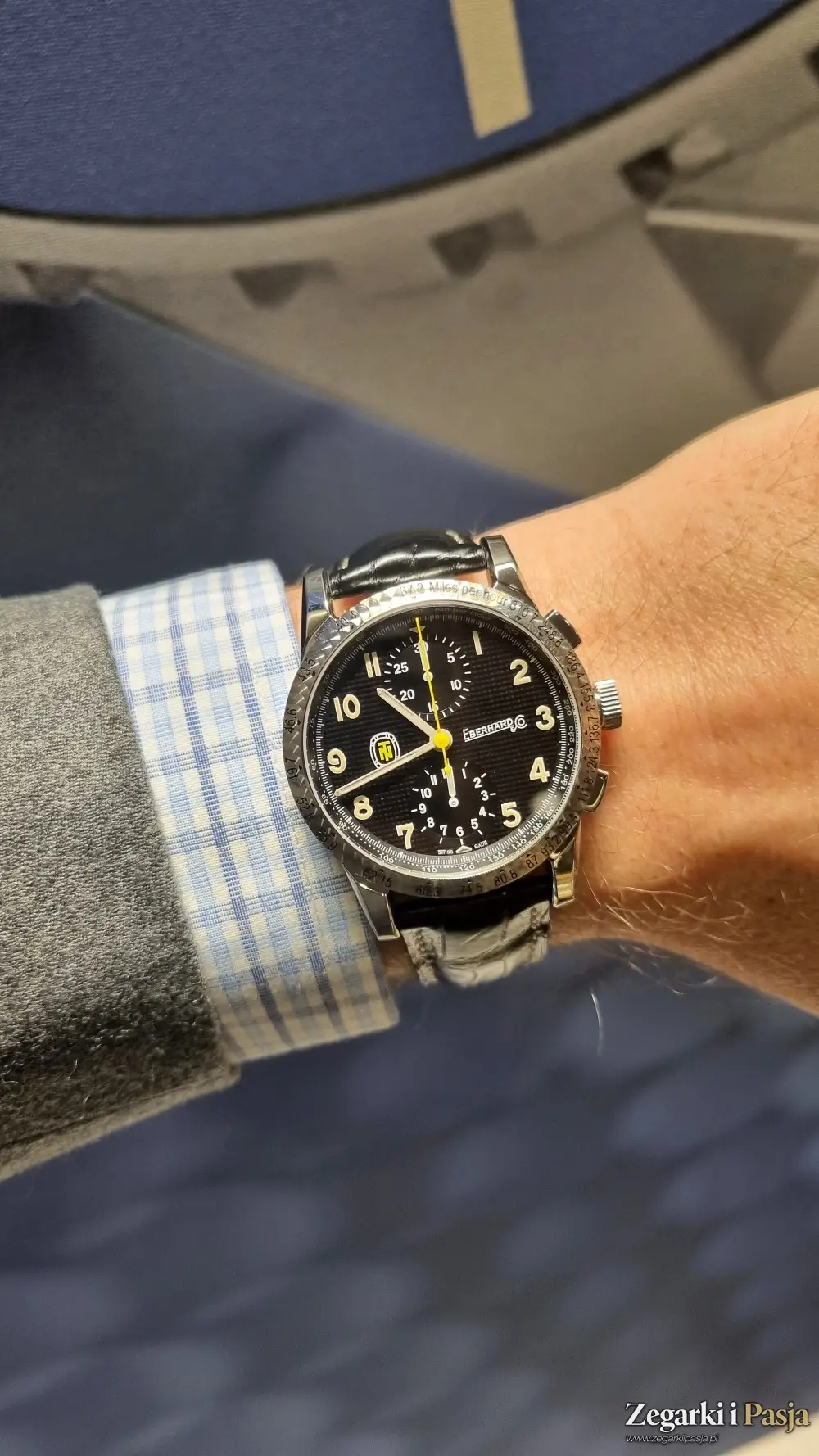 Eberhard & Co. Chronograph Tazio Nuvolari i Tazio Nuvolari Gold Car Collection