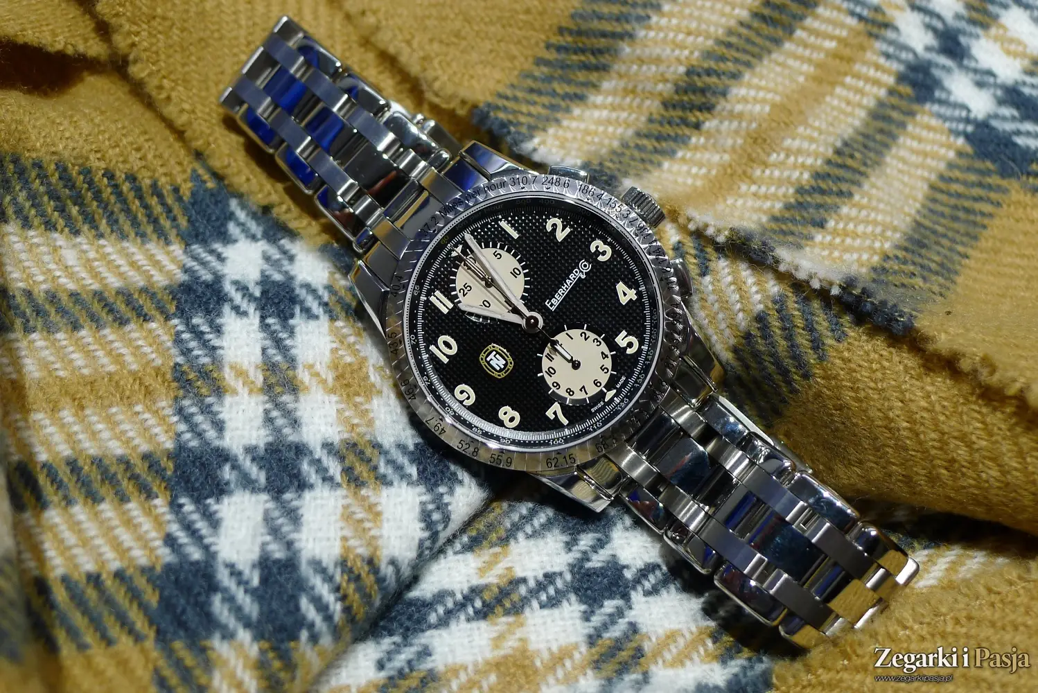 Eberhard & Co. Chronograph Tazio Nuvolari i Tazio Nuvolari Gold Car Collection