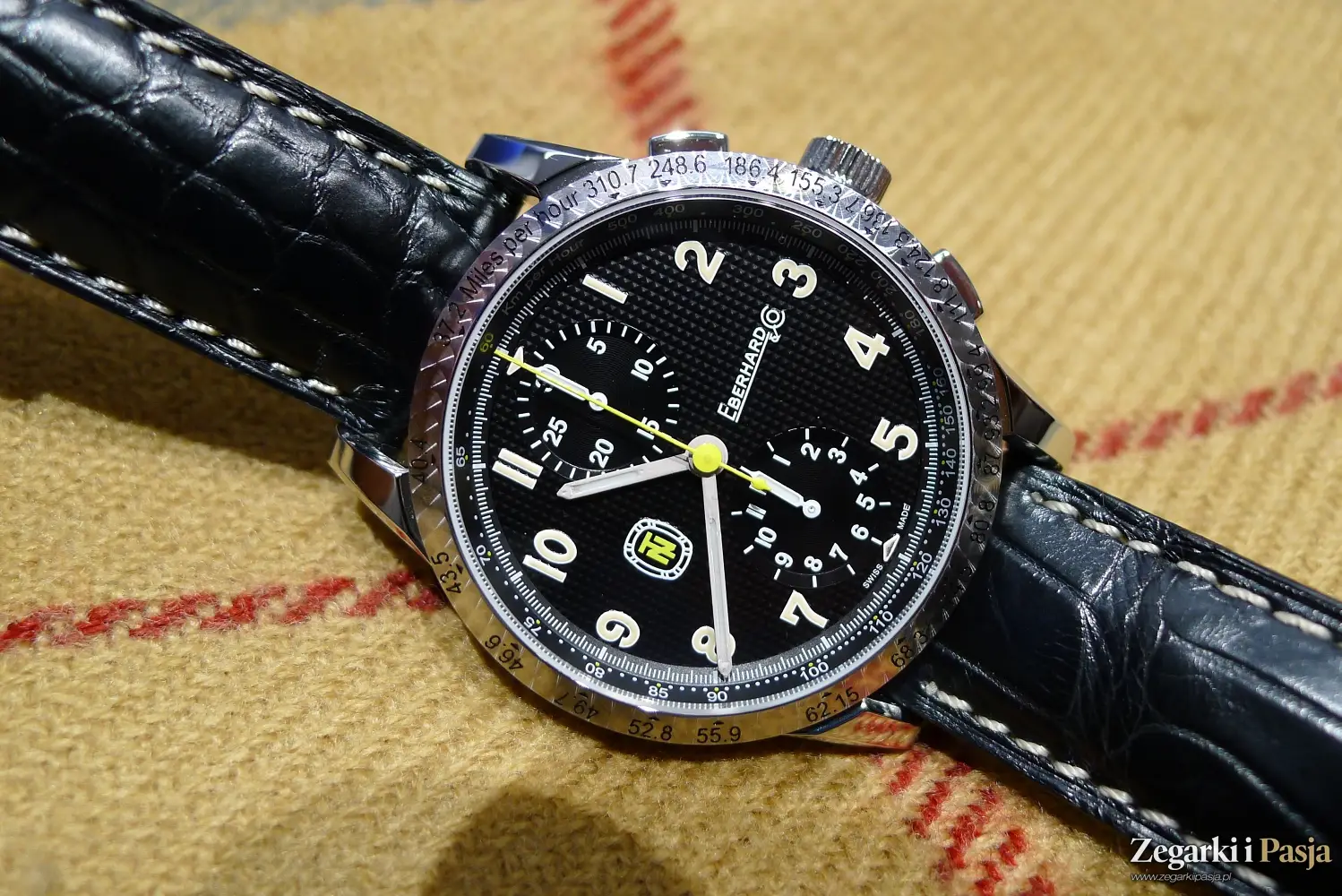 Eberhard & Co. Chronograph Tazio Nuvolari i Tazio Nuvolari Gold Car Collection