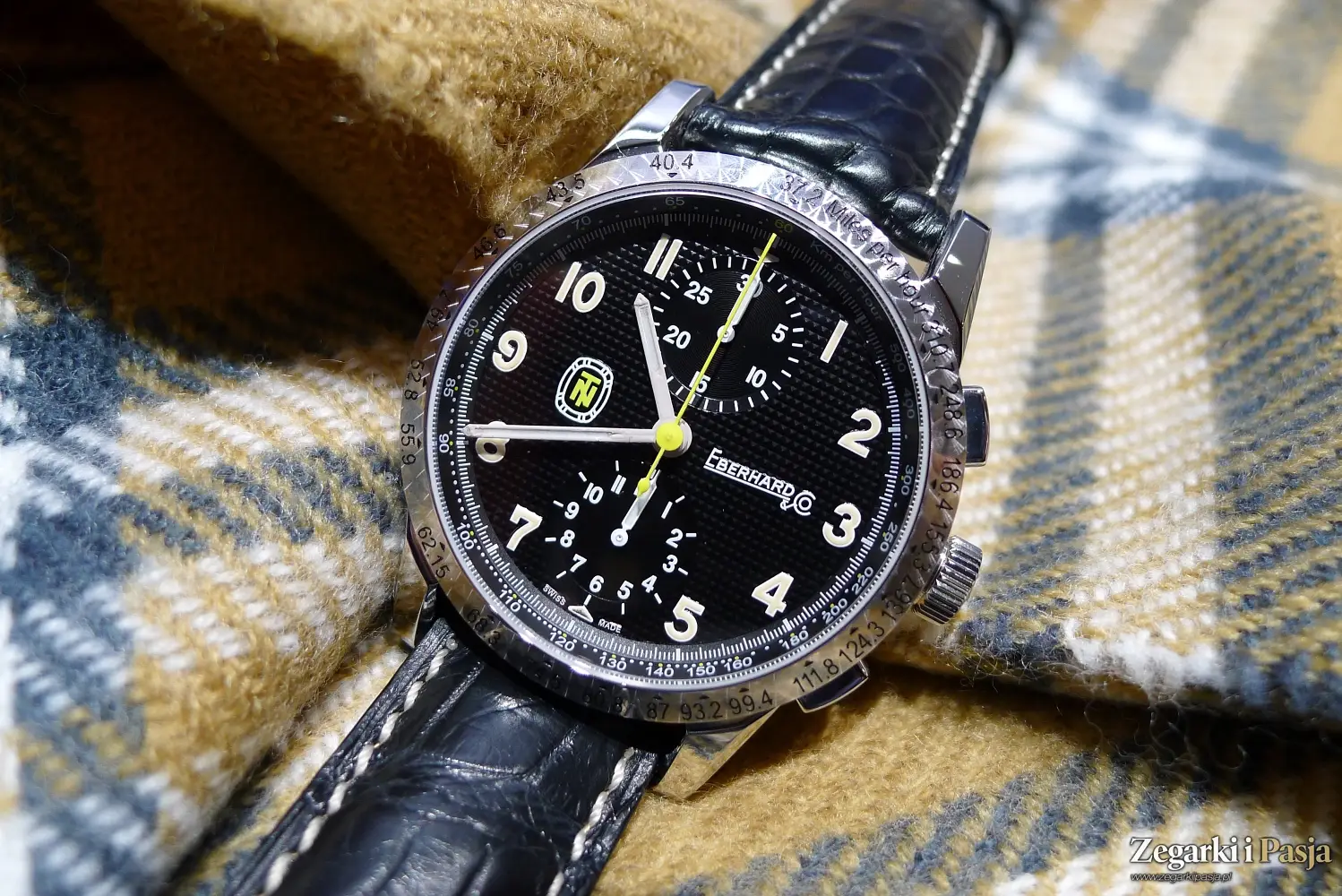 Eberhard & Co. Chronograph Tazio Nuvolari i Tazio Nuvolari Gold Car Collection