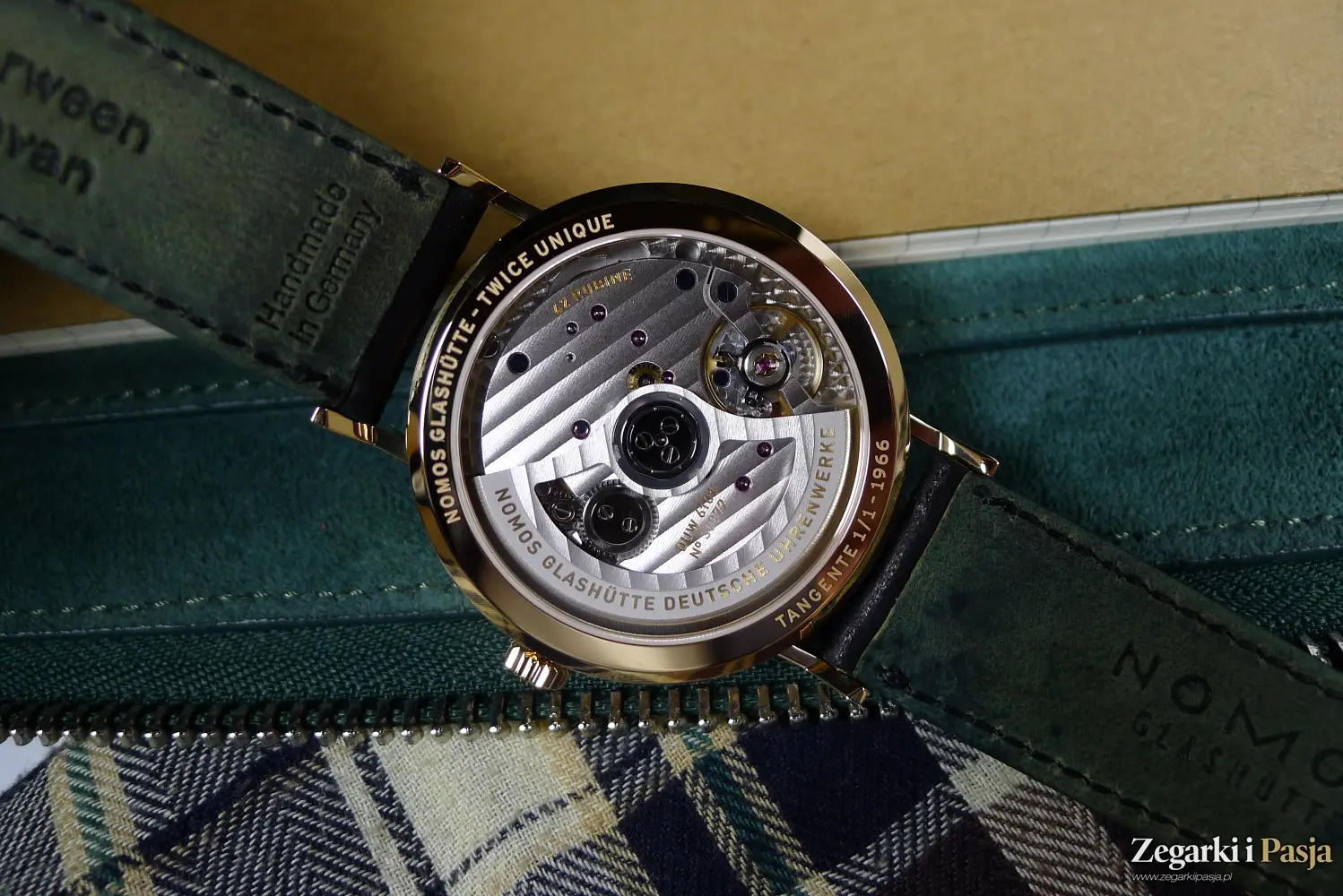 Nomos Twice Unique