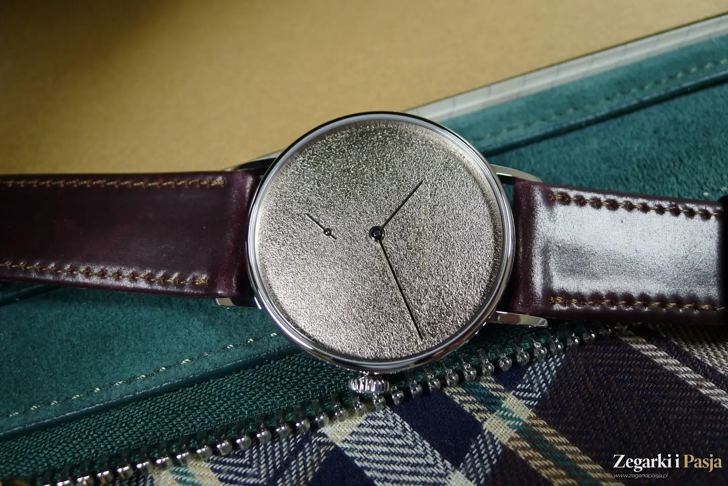 Nomos Twice Unique