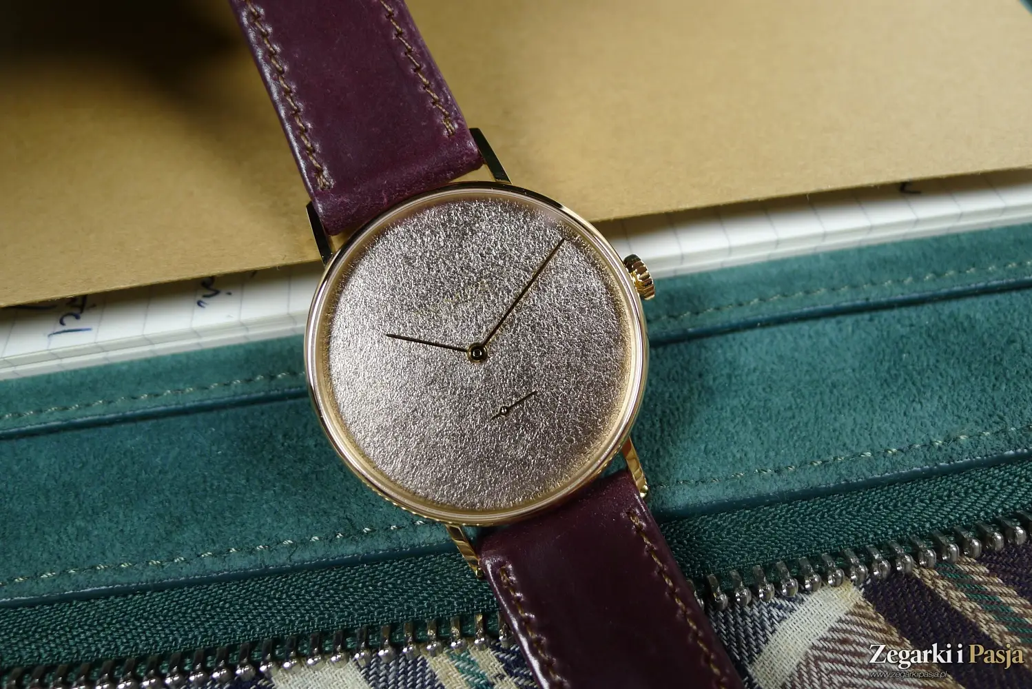 Nomos Twice Unique