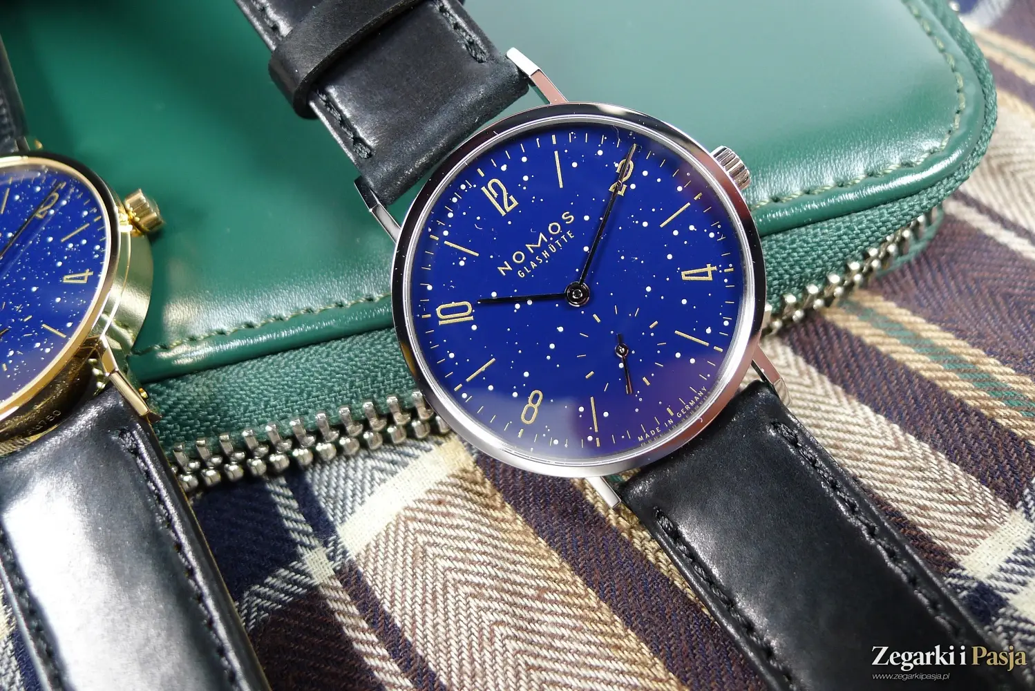 Nomos Twice Unique