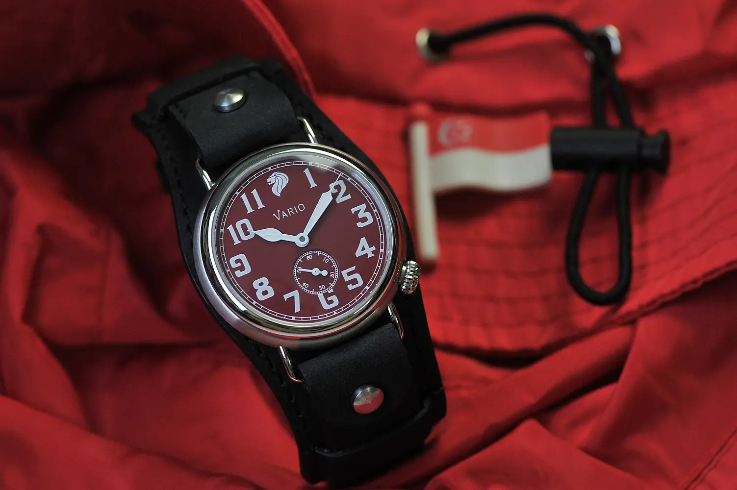 Vario 1918 Merlion Trench Watch