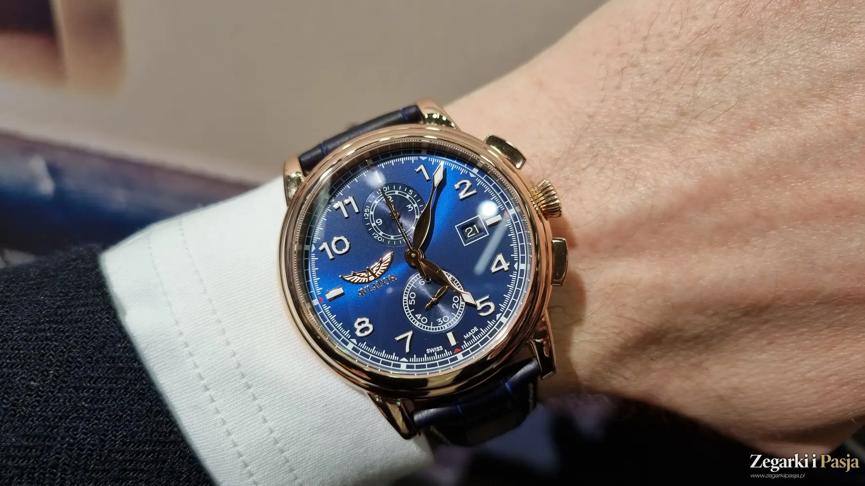 Aviator Swiss Made Douglas DC3 Chronograph Quartz