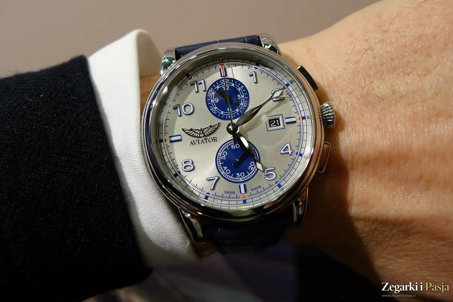 Aviator Swiss Made Douglas DC3 Chronograph Quartz