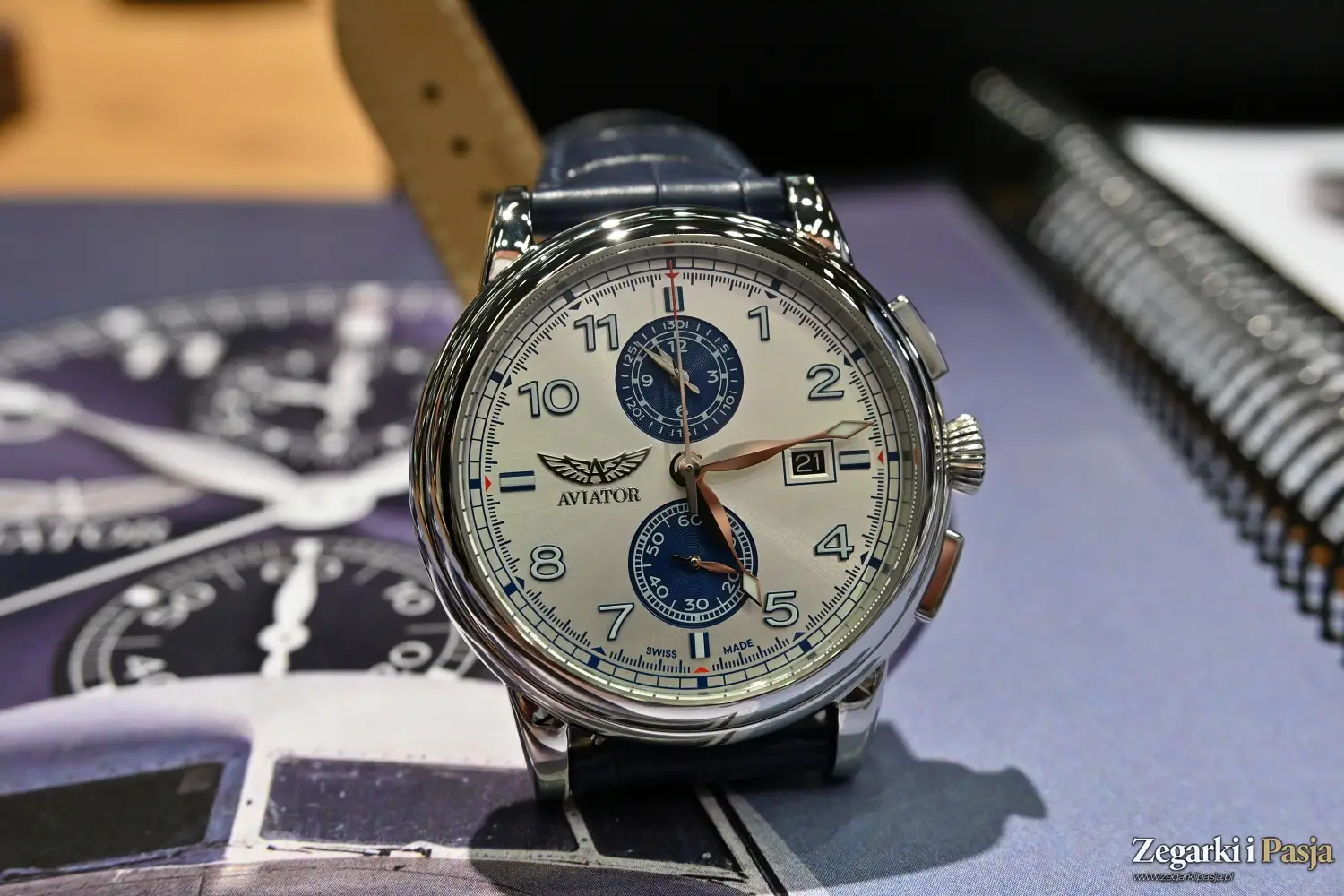 Aviator Swiss Made Douglas DC3 Chronograph Quartz