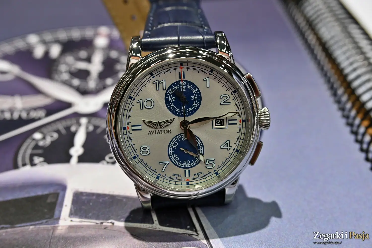 Aviator Swiss Made Douglas DC3 Chronograph Quartz
