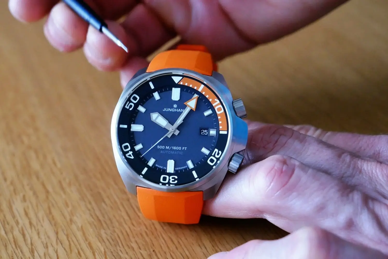 Debiut spektakularny i bezkompromisowy! Wideo recenzja Junghans 1972 Aquaris Automatic Diver