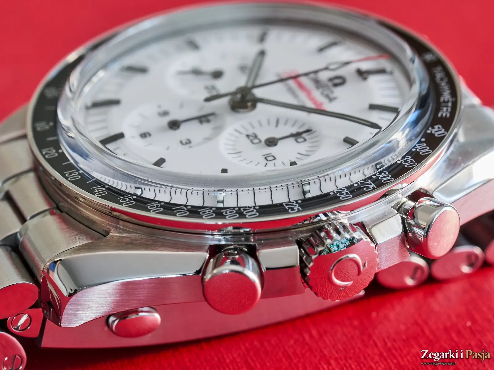 Recenzja Omegi Speedmaster Professional „White Dial”