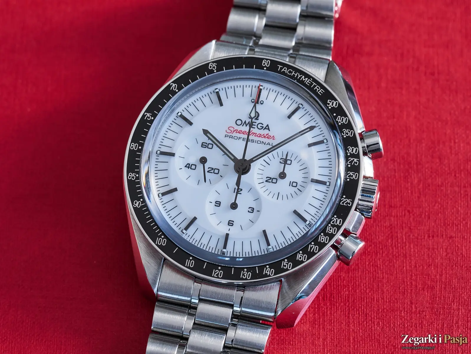 Recenzja Omegi Speedmaster Professional „White Dial”