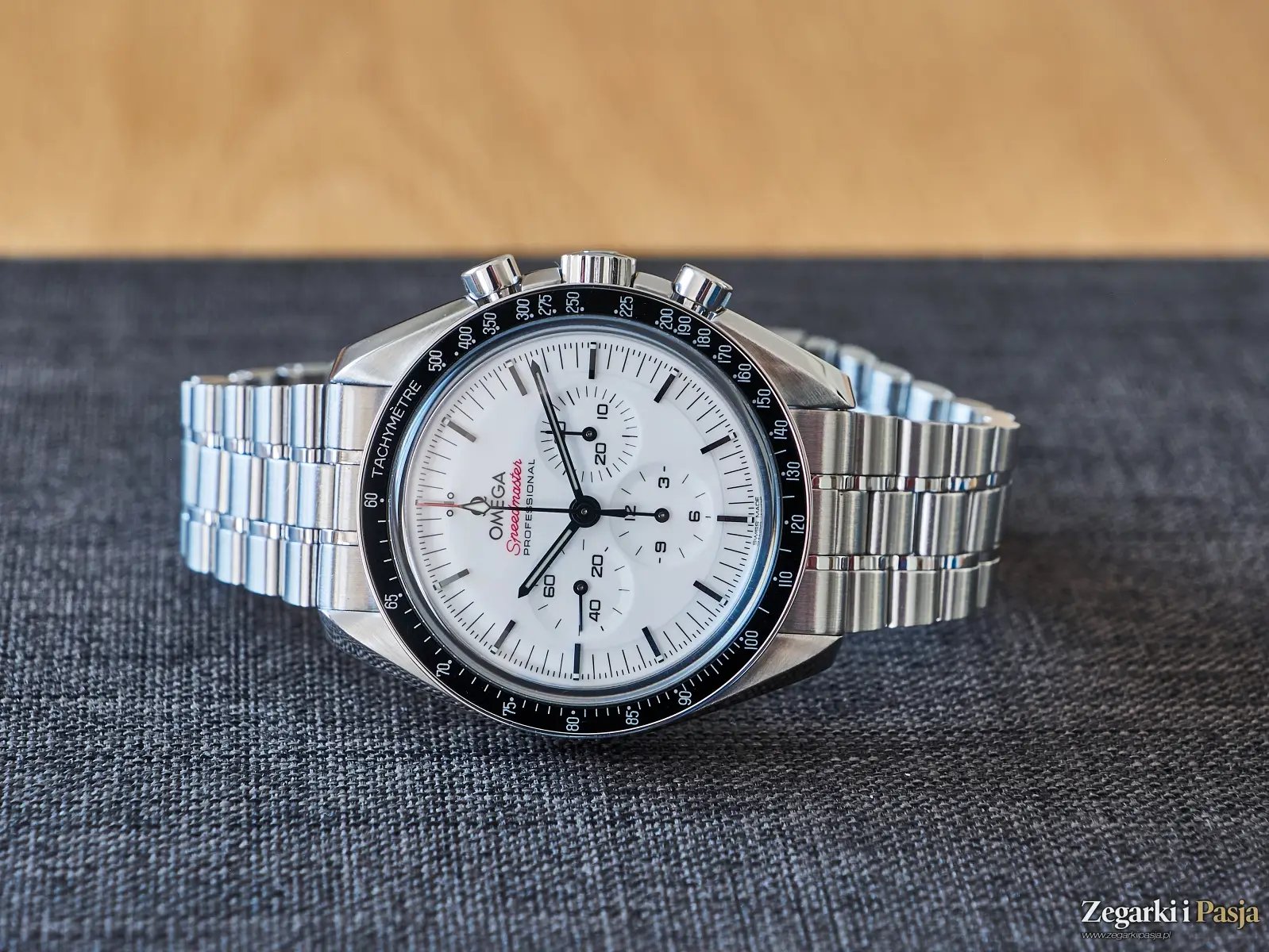 Recenzja Omegi Speedmaster Professional „White Dial”