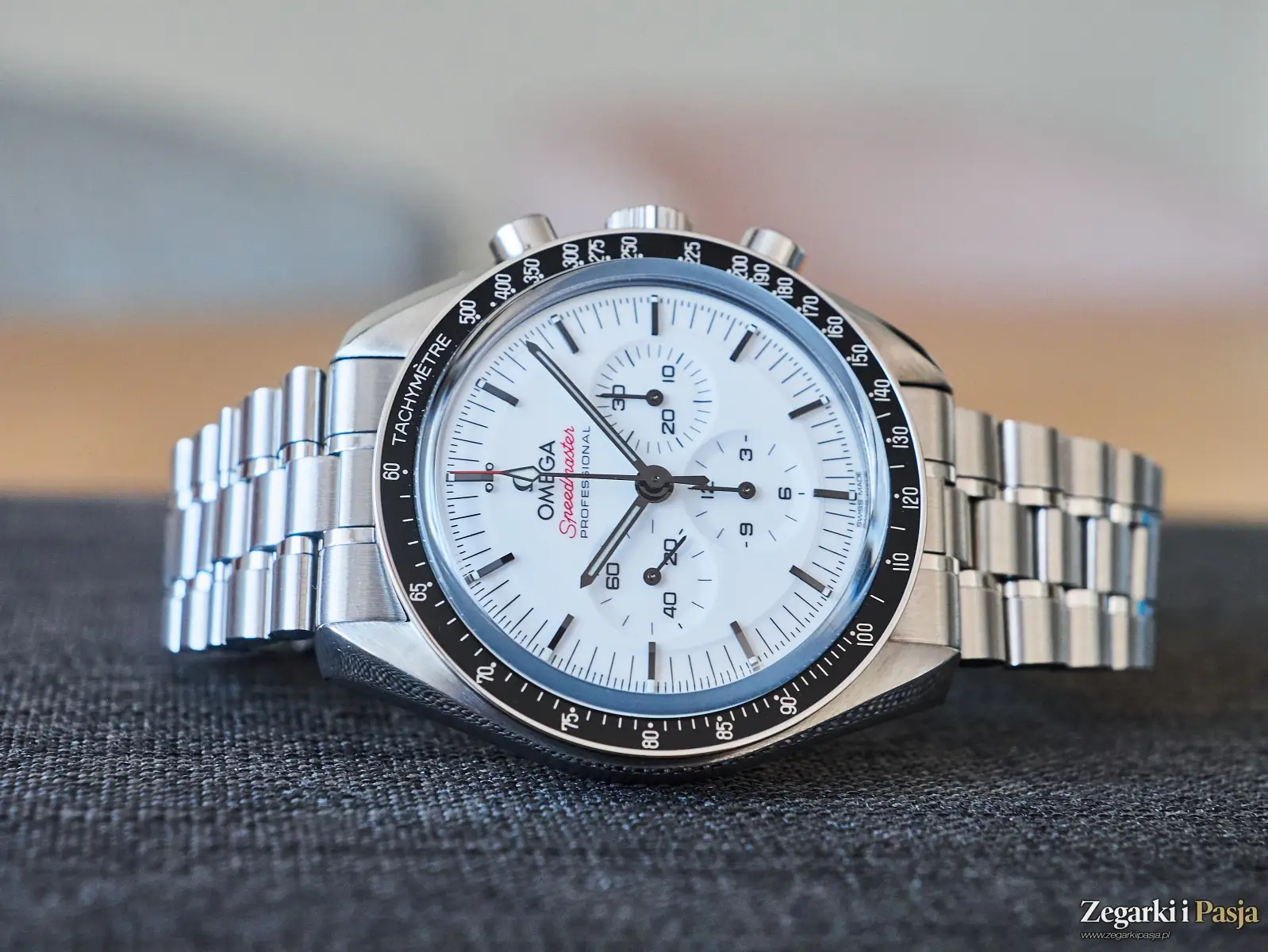 Recenzja Omegi Speedmaster Professional „White Dial”
