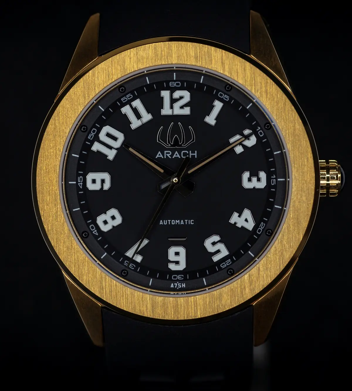 Arach Watches. Polska marka i strach, który stał się inspiracją