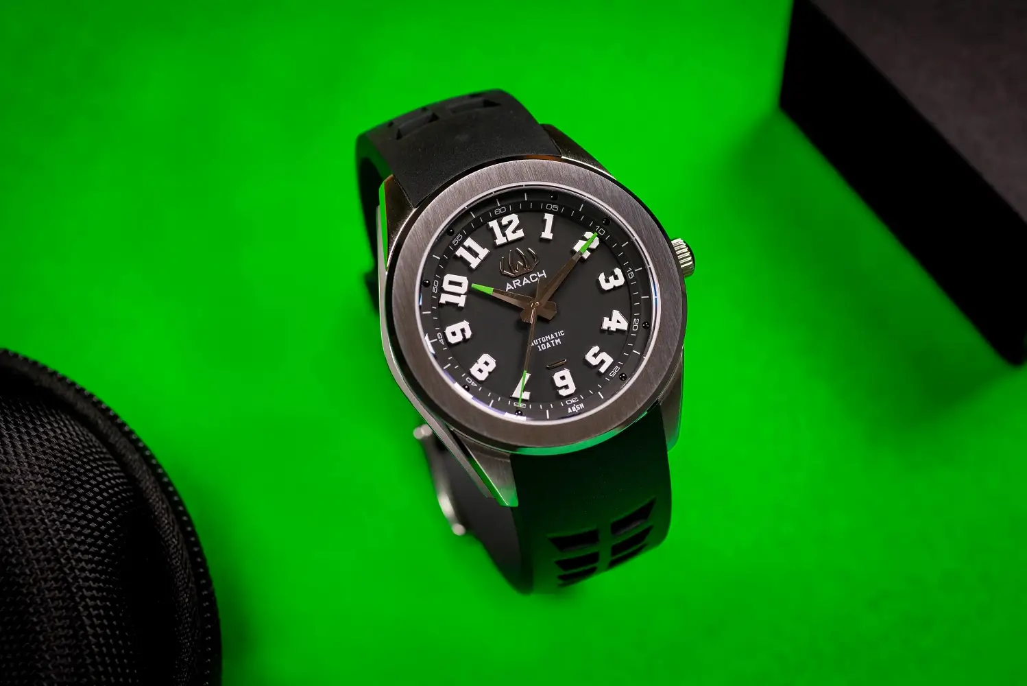Arach Watches. Polska marka i strach, który stał się inspiracją