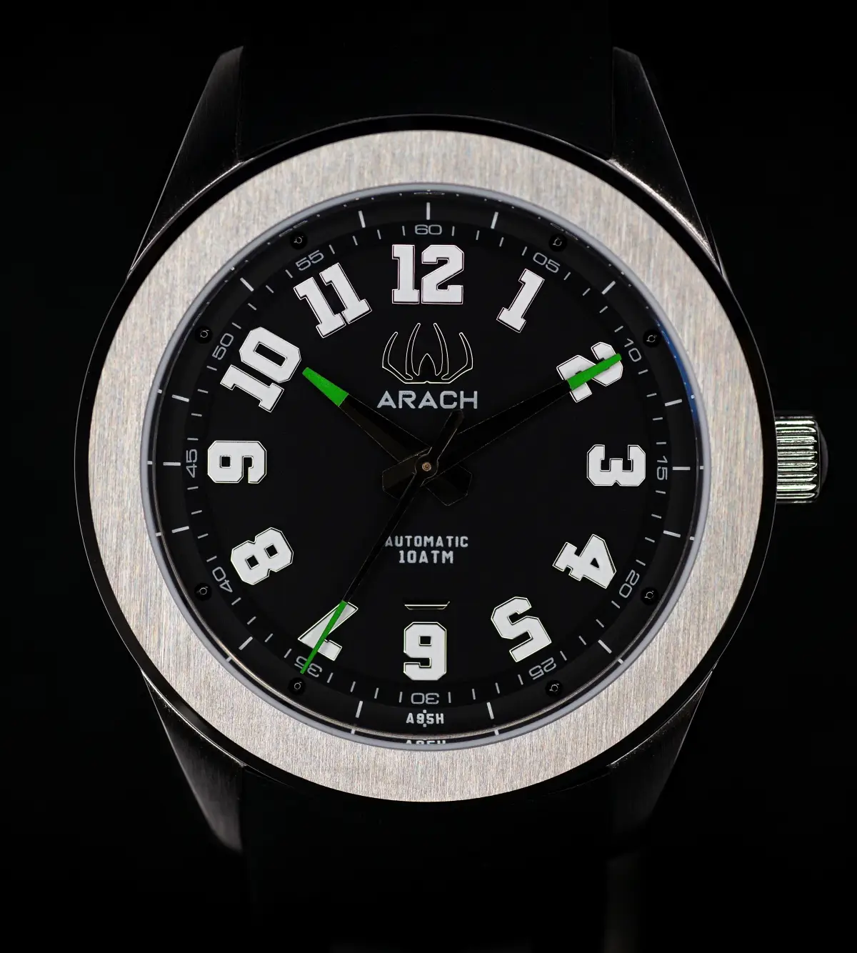 Arach Watches. Polska marka i strach, który stał się inspiracją