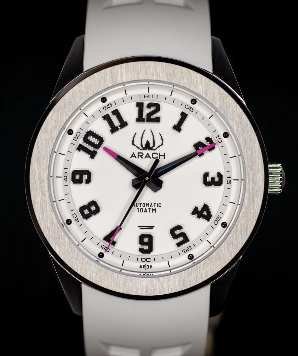Arach Watches. Polska marka i strach, który stał się inspiracją
