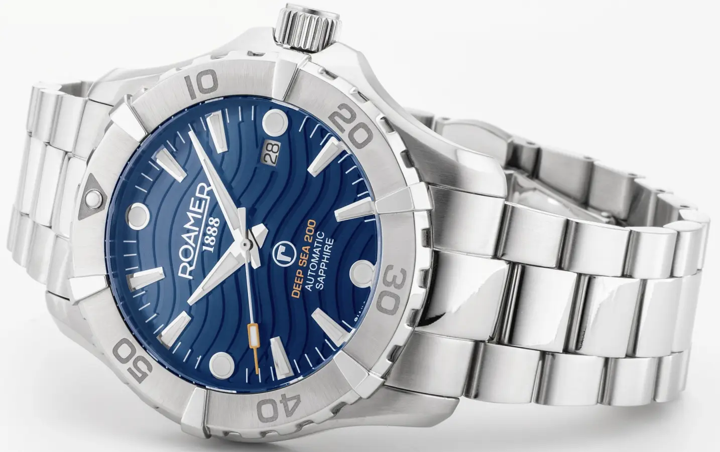 Roamer Deep Sea 200 i Deep Sea Automatic. Dwa oblicza głębi oceanu