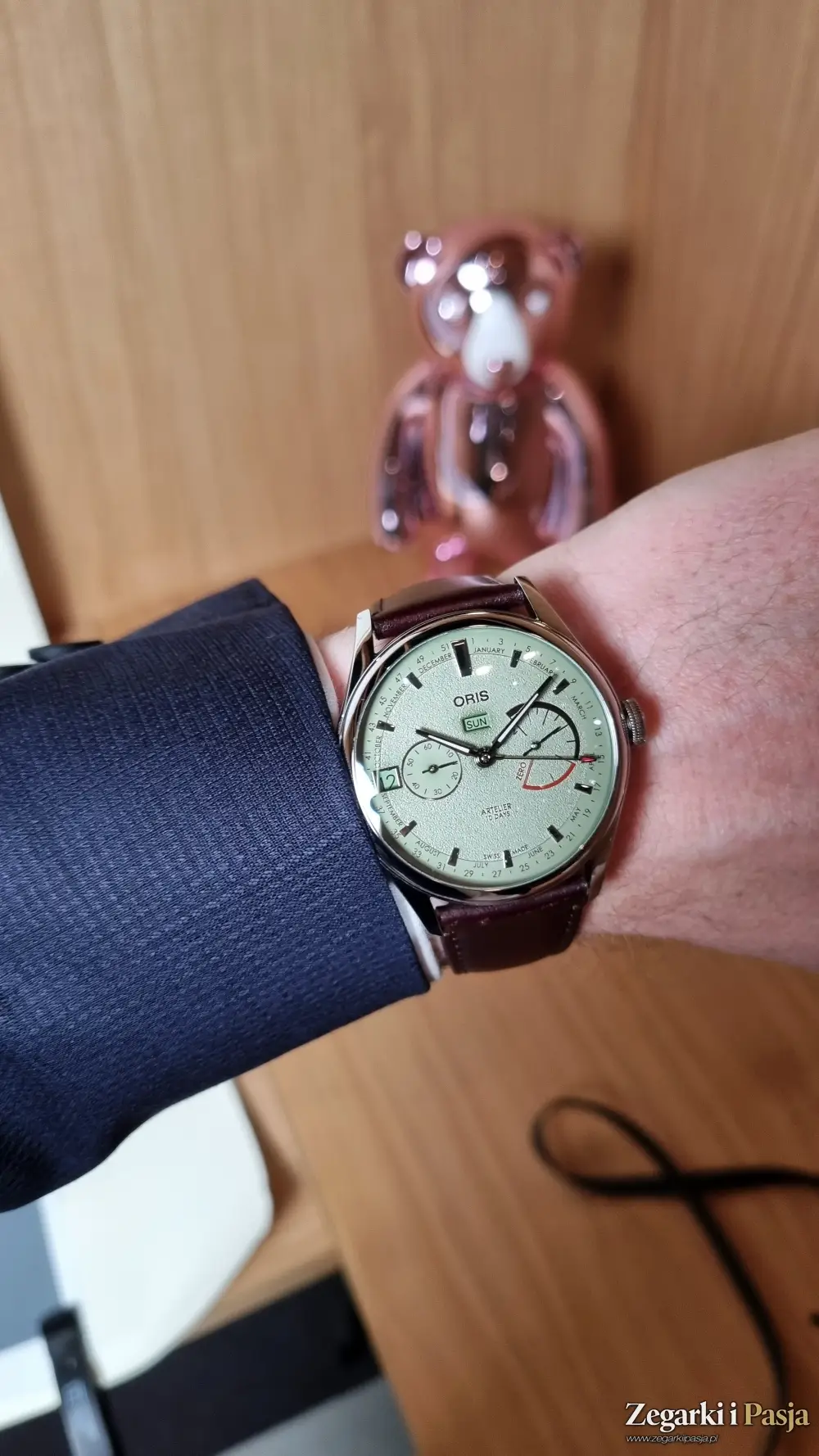 Oris Artelier Calibre 113. Mechanizm „in-house” i kalendarz biznesowy