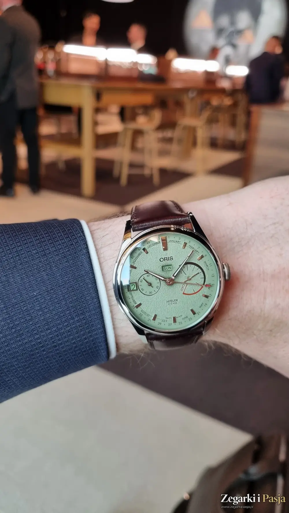 Oris Artelier Calibre 113. Mechanizm „in-house” i kalendarz biznesowy