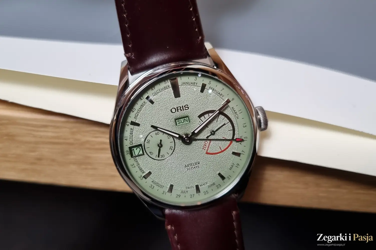 Oris Artelier Calibre 113. Mechanizm „in-house” i kalendarz biznesowy