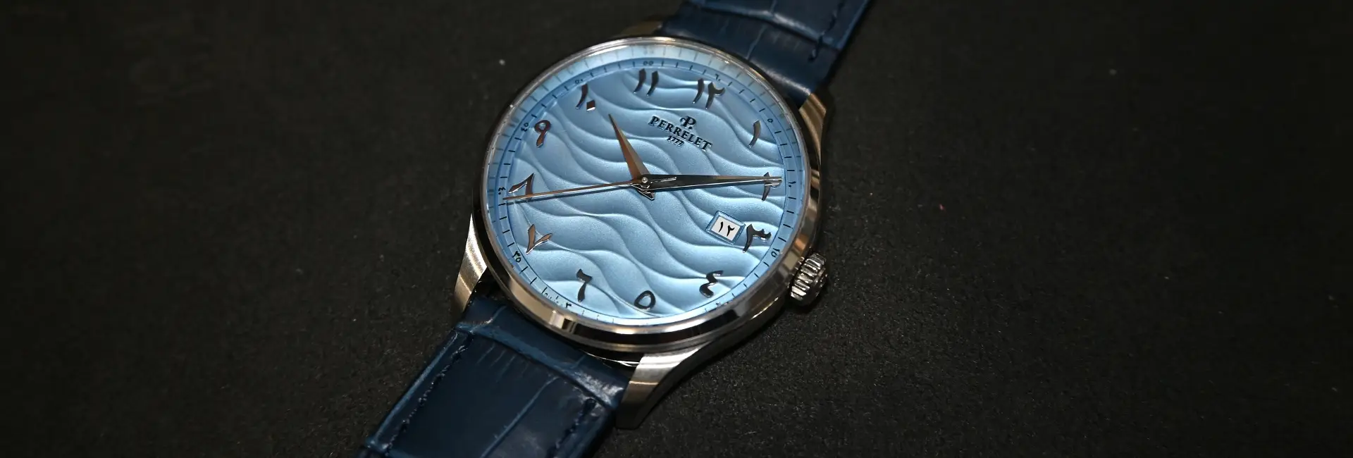 Poetycko piękny „dress-watch”