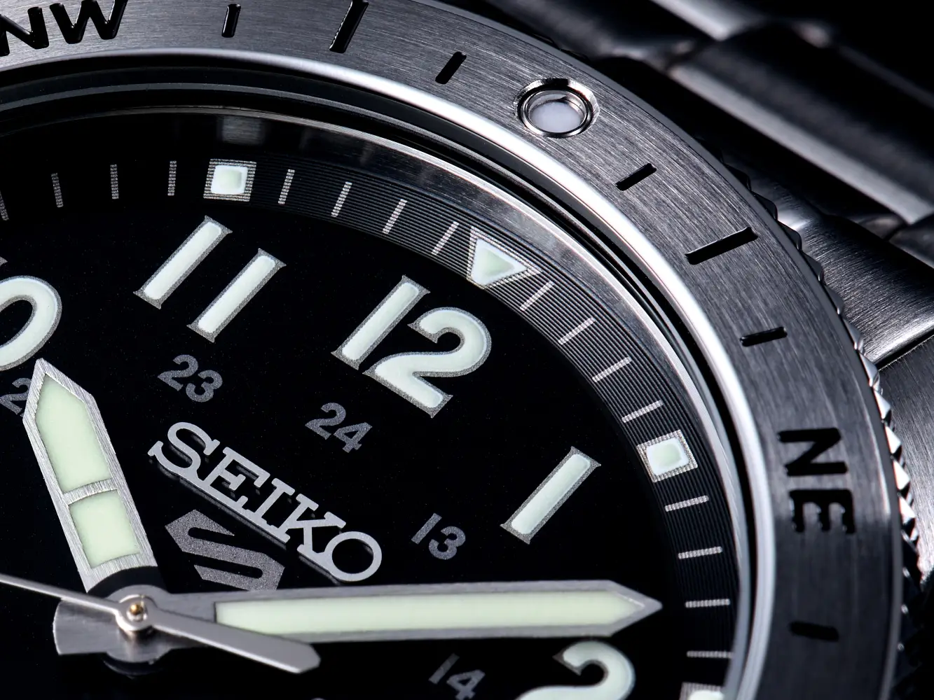 Seiko 5 Sports Field