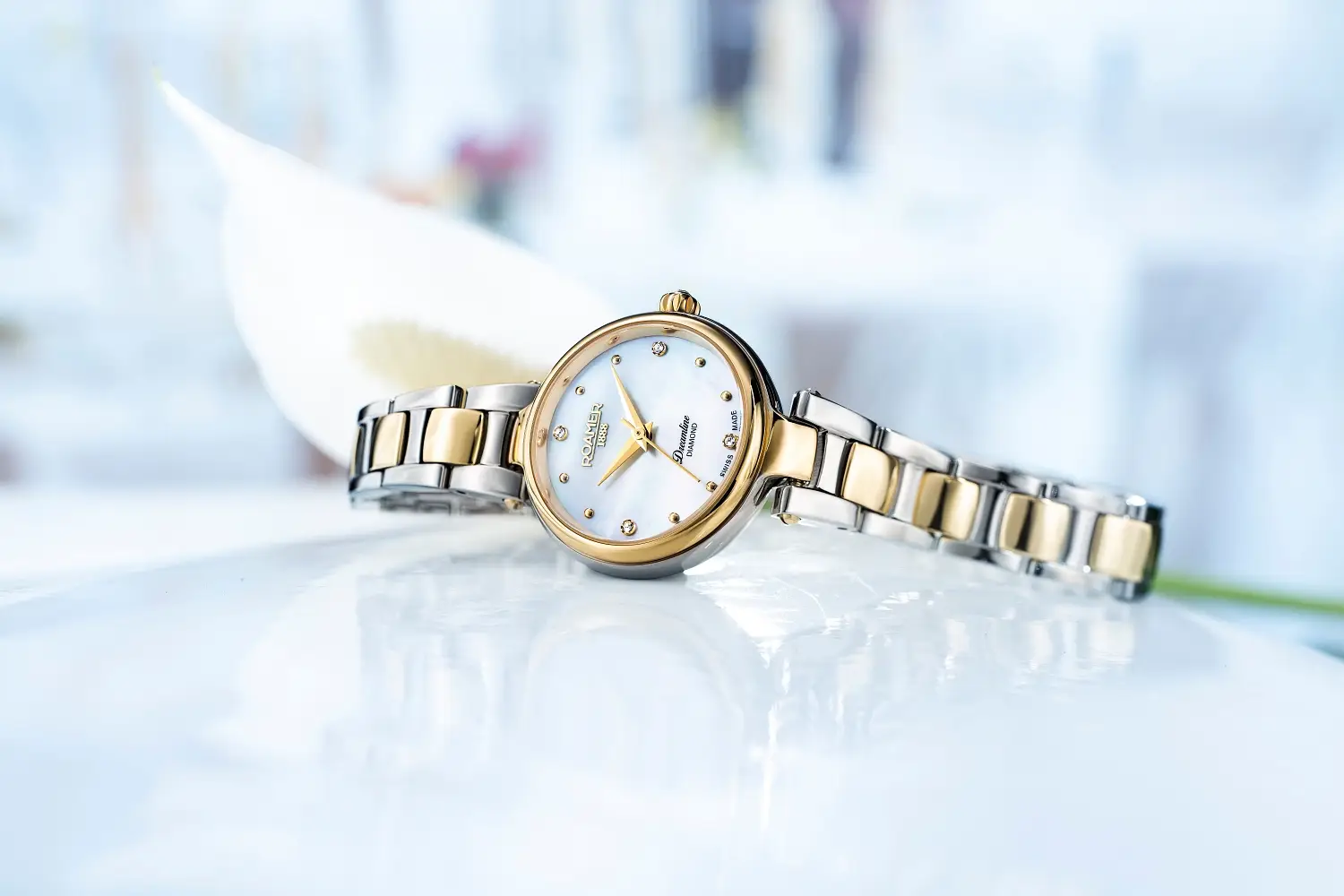 Roamer Dreamline Diamonds 28 mm. Biżuteria, która odmierza czas