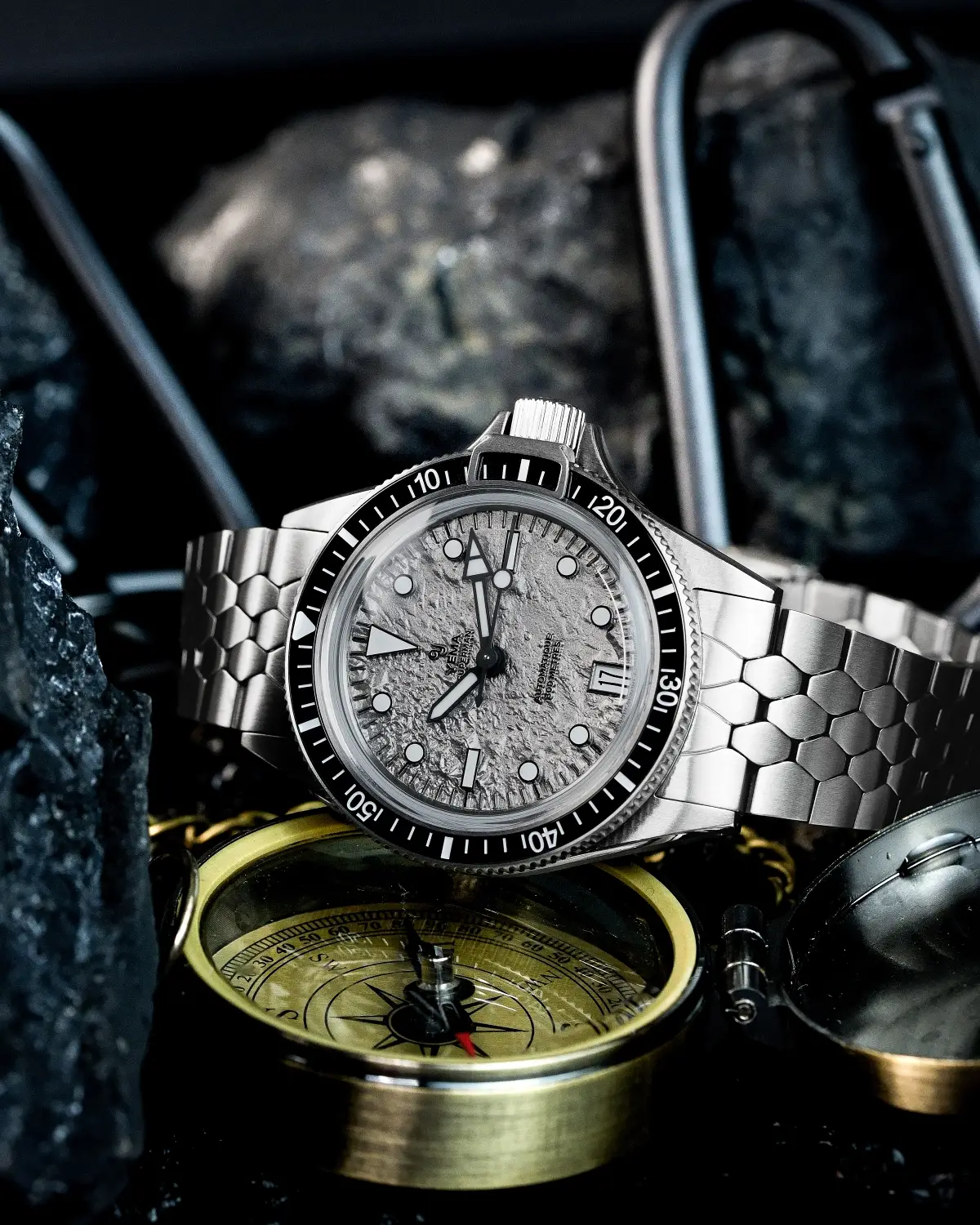 Yema. Francuskie zegarki, Superman i mechanizmy „in-house” 