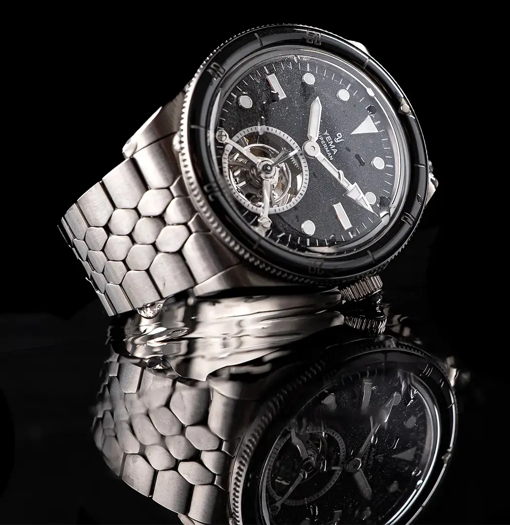 Yema. Francuskie zegarki, Superman i mechanizmy „in-house” 