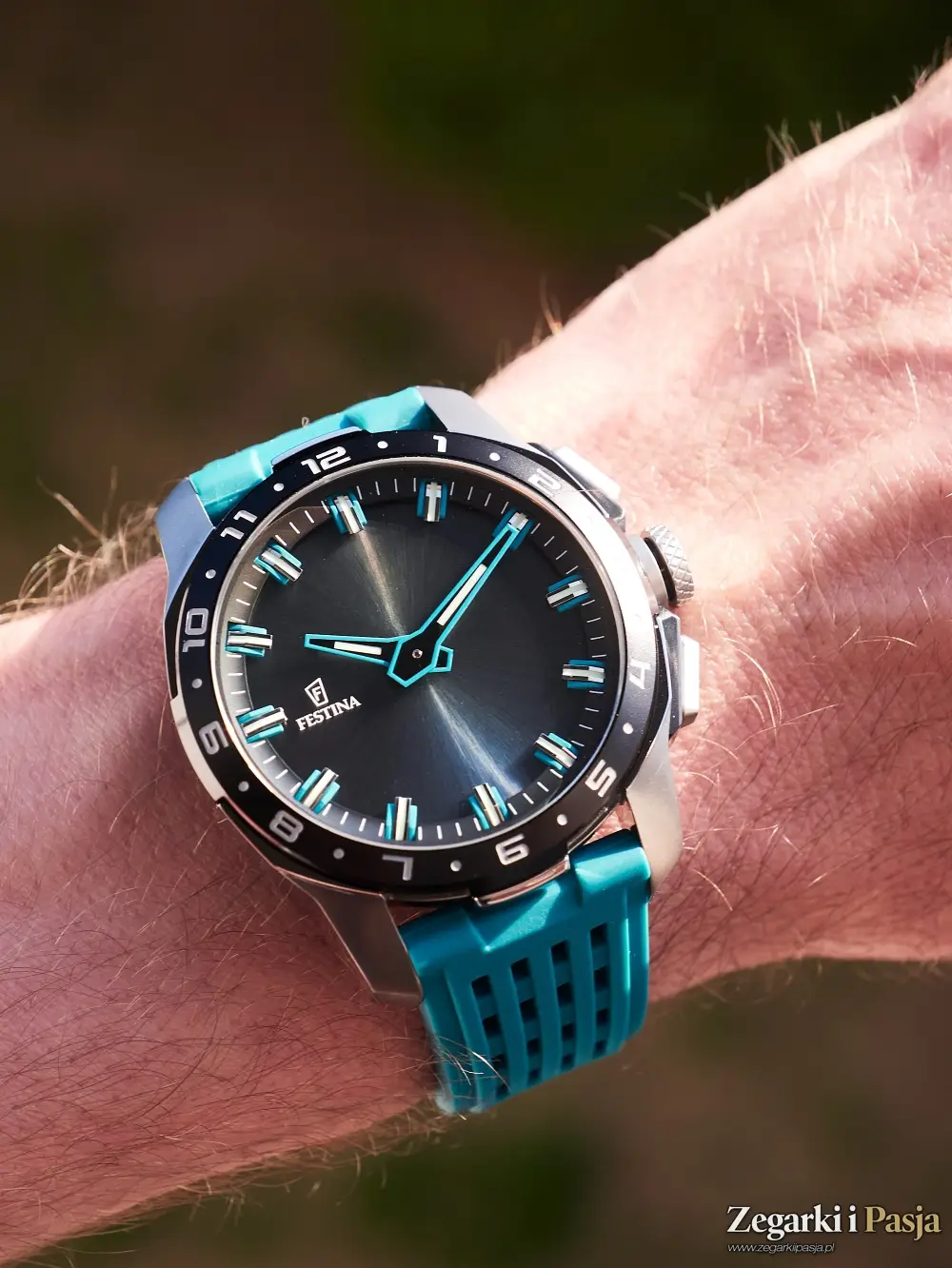 Testujemy: Festina Connected Full D. Hybrydowy zegarek na granicy światów