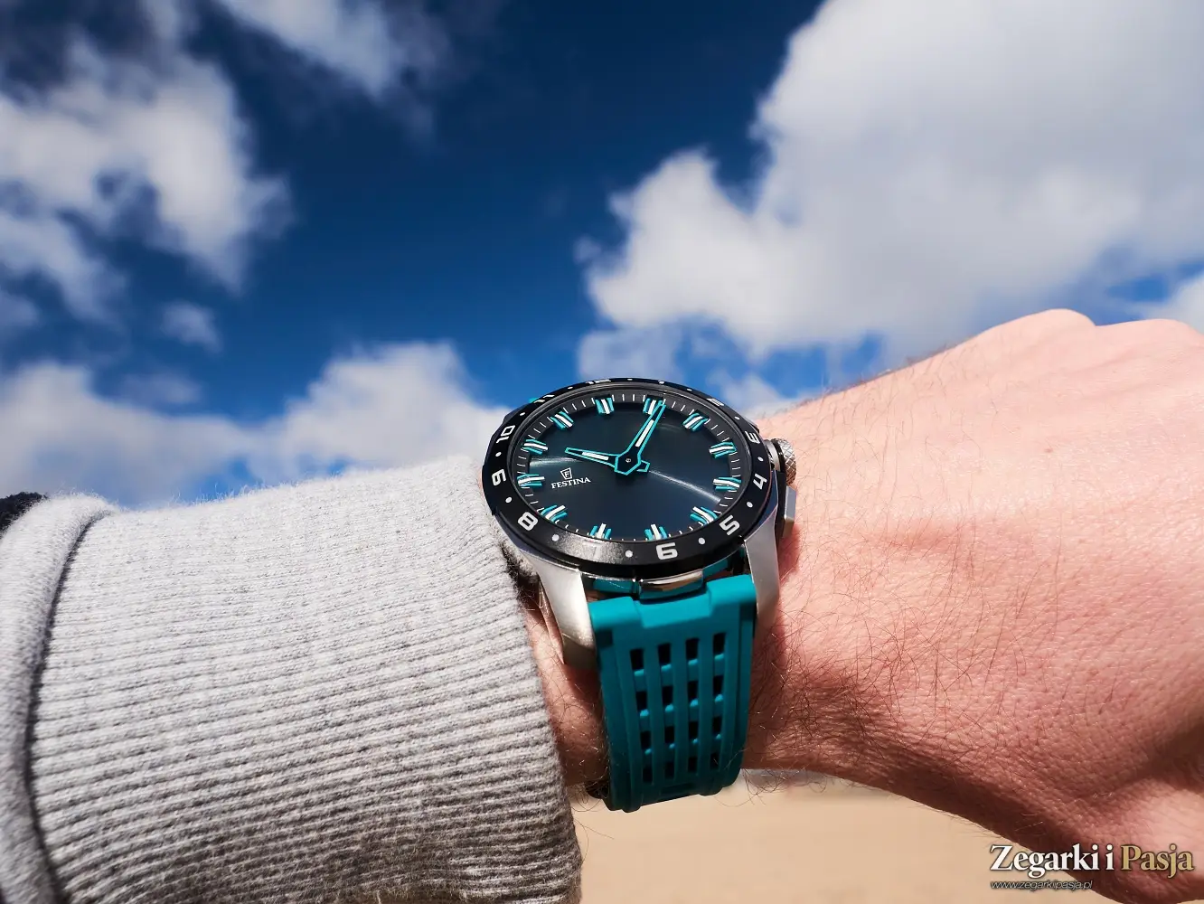 Testujemy: Festina Connected Full D. Hybrydowy zegarek na granicy światów